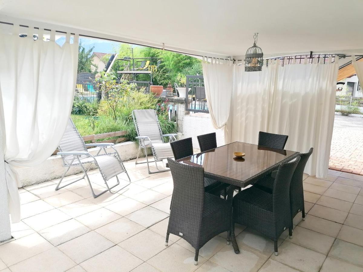 Appartement Lumineux A Voreppe Avec Piscine Exterior foto