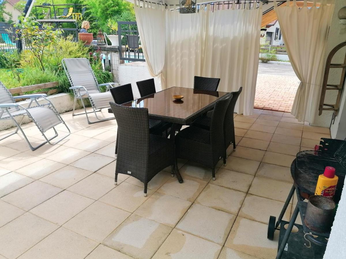 Appartement Lumineux A Voreppe Avec Piscine Exterior foto